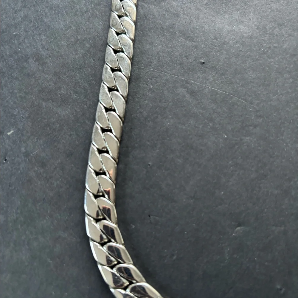 Silver tone unisex chain